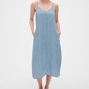 GAP Cami Handkerchief Midi Dress in TENCEL™ (made in India)